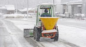 Winterdienst/ Schneebeseitigung